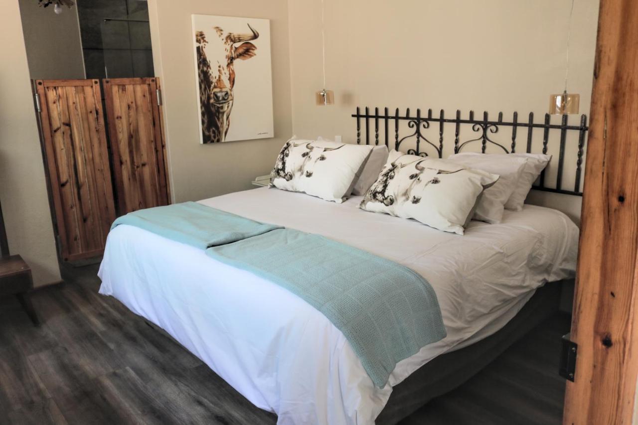 Отель The Fat Mulberry Guest Farm Фурисбург Экстерьер фото